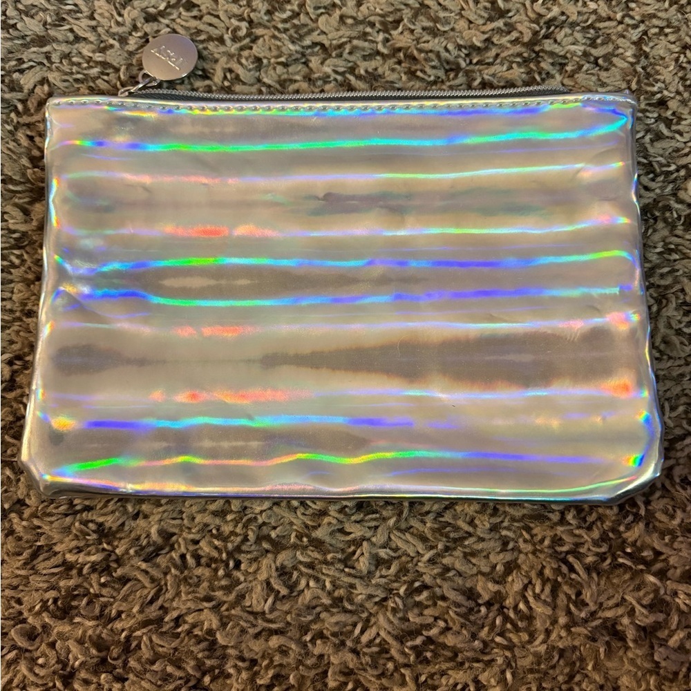 8 Small adorable Ipsy makeup bags. - Picture 7 of 9